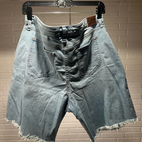 Lee Blue Jean Shorts Relaxed Fit - Picture 2 of 5